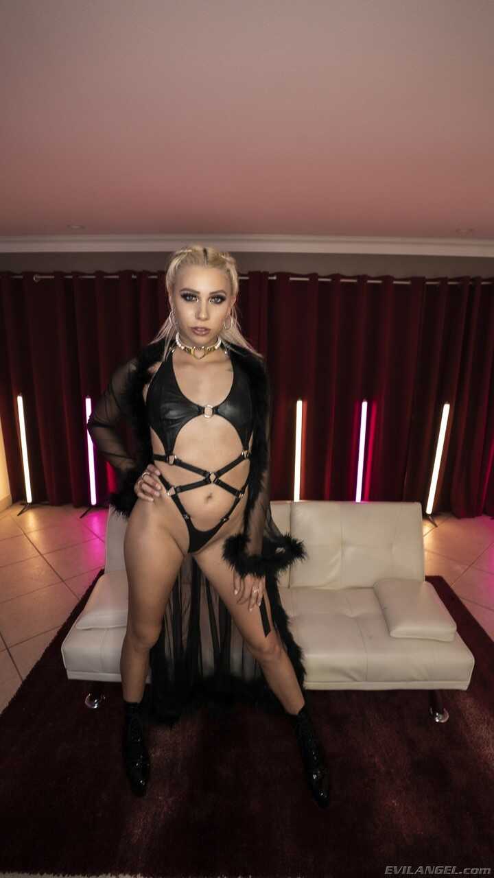 Evil Angel's Brock Cooper and Chanel Grey in Fetish Lingerie The PAWG Lingerie Queen's Leather Leggings Showcase...