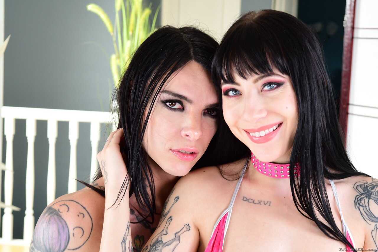 Inked Slut Charlotte Sartre Gets Her Holes Fucked by Huge Shemale Cocks in a Hung Shemale on Female Fuck Fest with Oiled U...