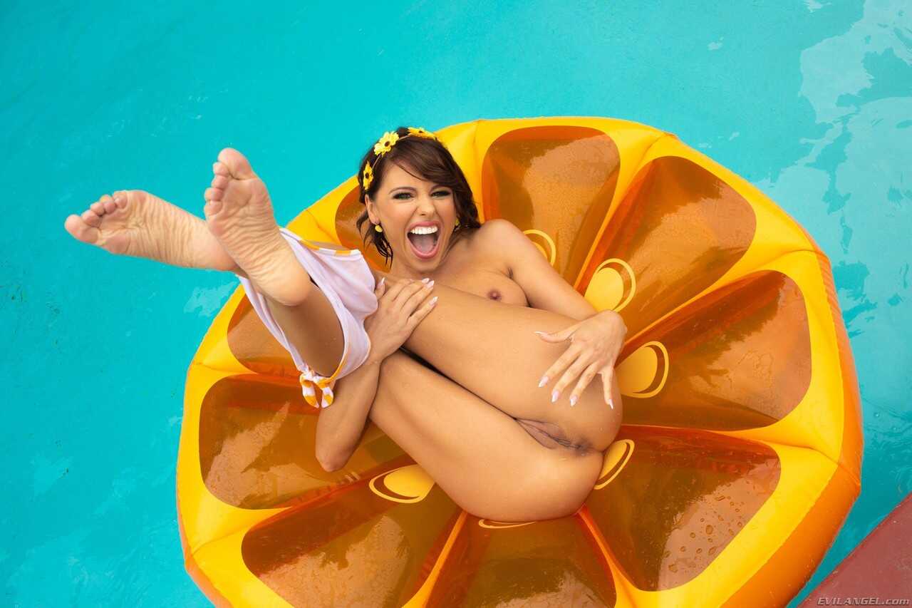 American Squirt Goddess Adriana Chechik Blows Two Dicks with Her Petite Tiny Body - Adriana Chechik, Mr Pete