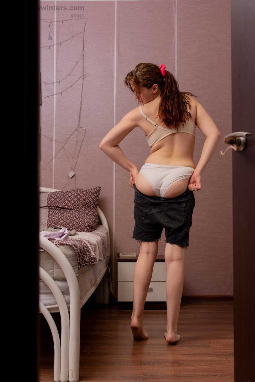 Peeping Tom Gets Exposed by Horny PAWG Elza While She Changes Into Skimpy Lingerie! - Elza