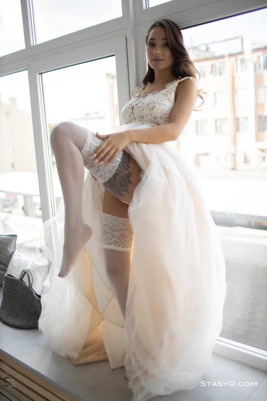 Medina's Hot Stocking Striptease: A Liya Silver Wedding Night Adventure - Liya Silver