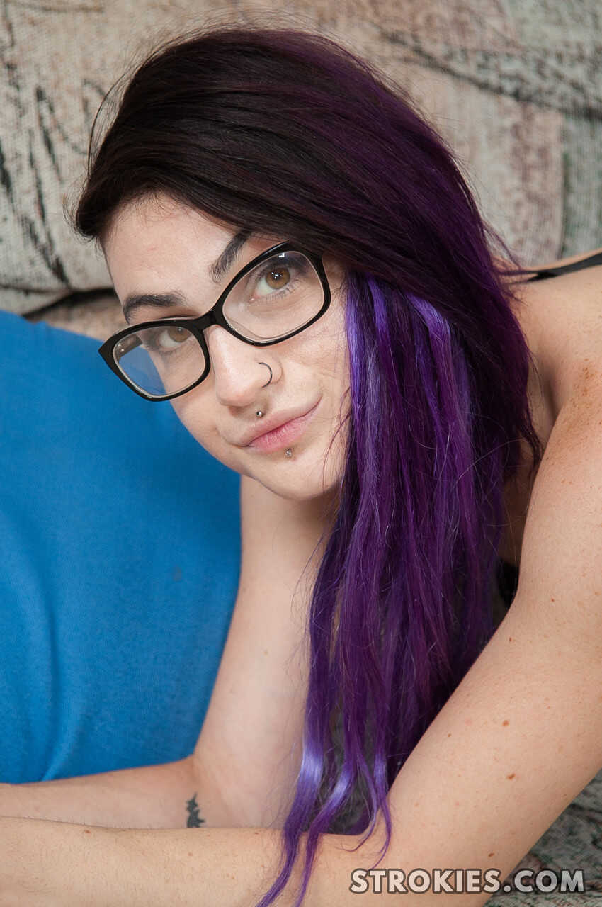 Skinny Canadian nerd Lydia Black with a big ass gives a sizzling handjob from the perspective of her sex partner while wea...