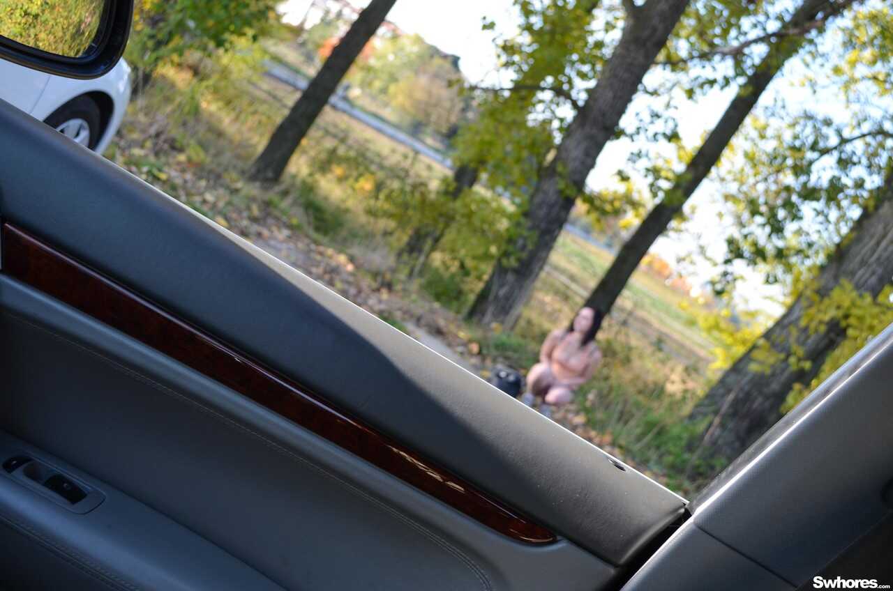 Public BJs and Shameless Fucking: Brunette Amateur Cindy Q Gets Paid to Pleasure Strangers Outdoors - Cindy Q