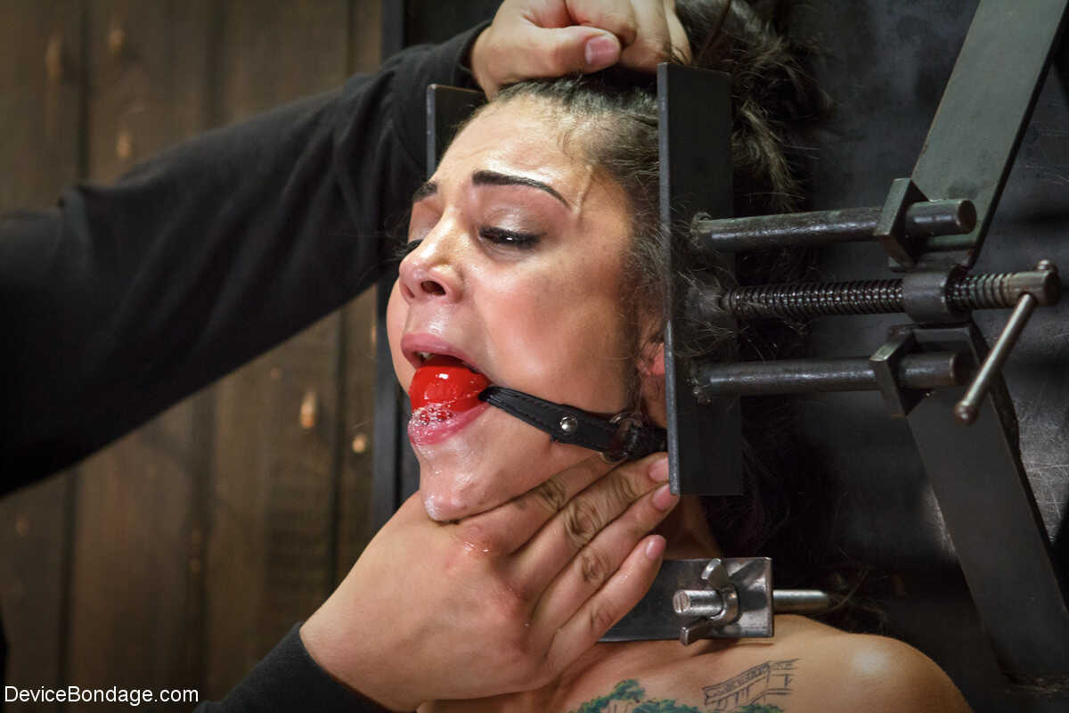 Orlando's Busty Blonde Submissive: Bonnie Rotten Tied Up and Left Dripping Wet with a Dripping Pussy Creampie - Bonni...