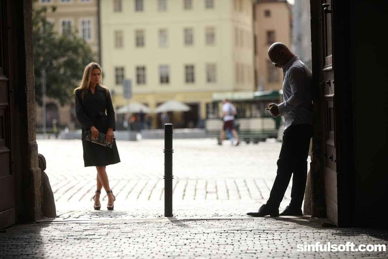 Shalina Devine's Romanian Stranger: A Bald Sexy Romance with Christian Clay - Christian Clay, Shalina Devine