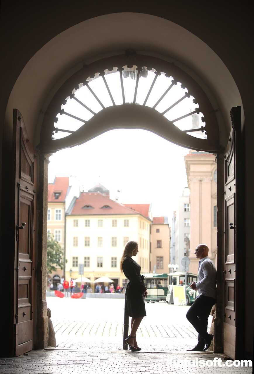 Shalina Devine's Romanian Stranger: A Bald Sexy Romance with Christian Clay - Christian Clay, Shalina Devine