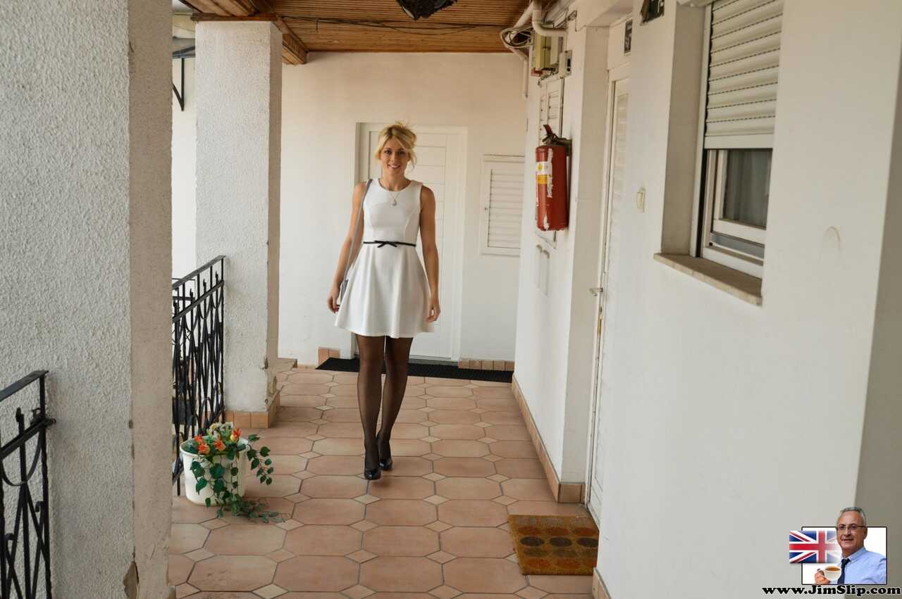 Unleashing the Czech Seductress Breathtaking Sweet Cat Strips Down to Her Stockings, Revealing a Gorgeous Big Ass - Sweet Cat