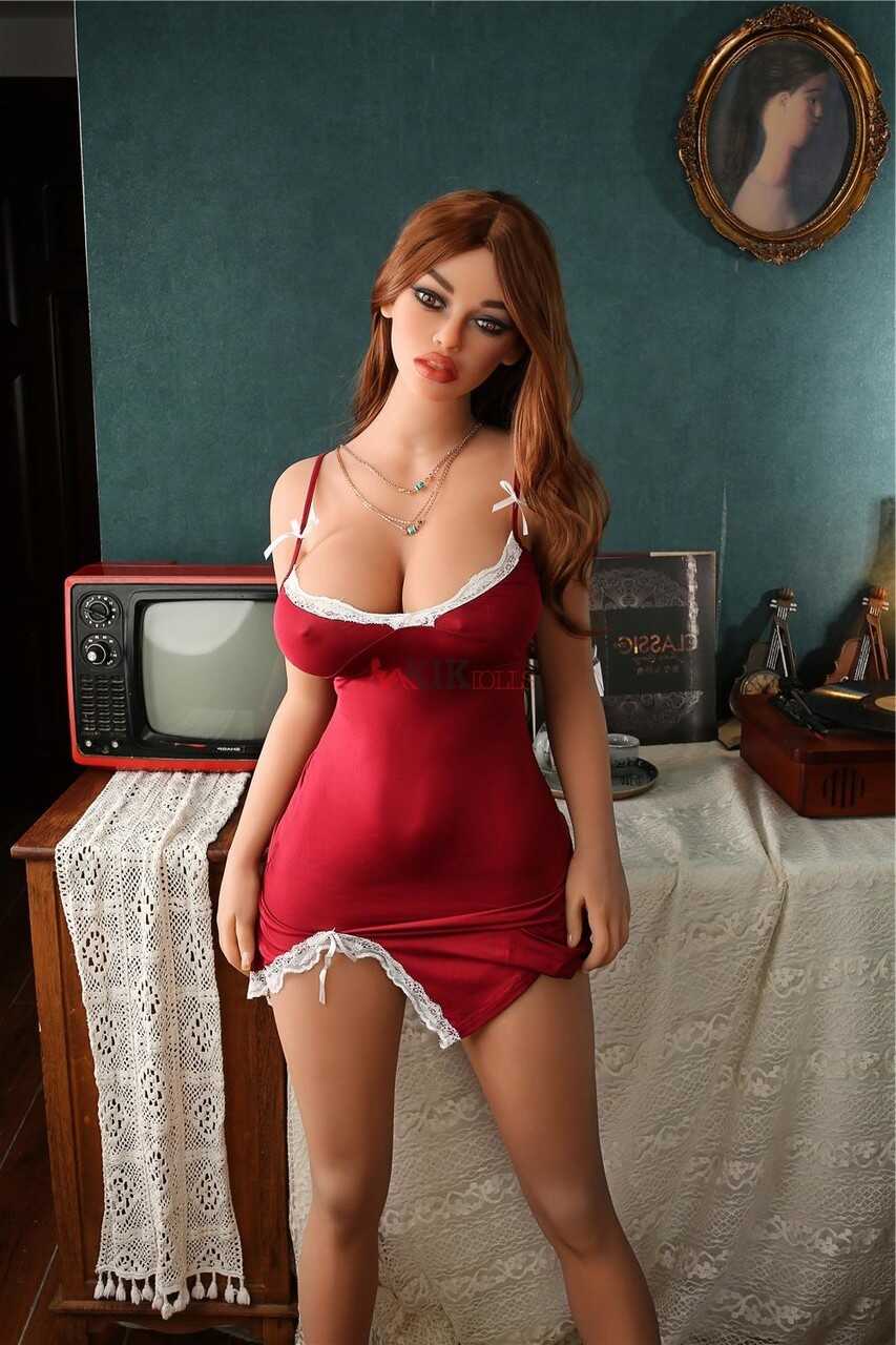 Jane's Curvy Sex Doll Body: Big Boobs and Bootyful Ass