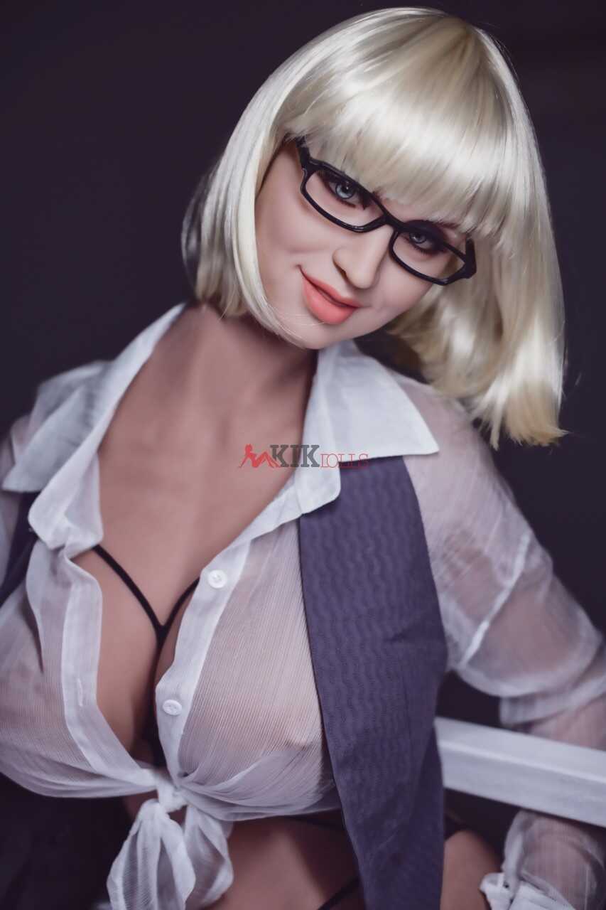 Blissful Blonde Bombshell with a Beefy Booty Busts out Her Big Boobs and Juicy Pussy - 