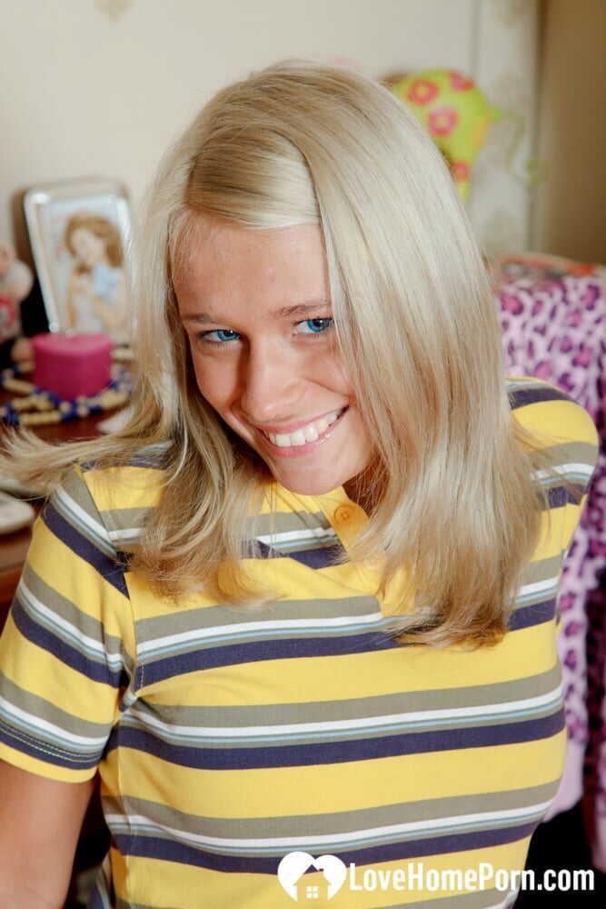 Blonde teen Connie Rose gets a cum-filled facial and a mouthful of Timo Hardy's load in this homemade amateur pussy p...