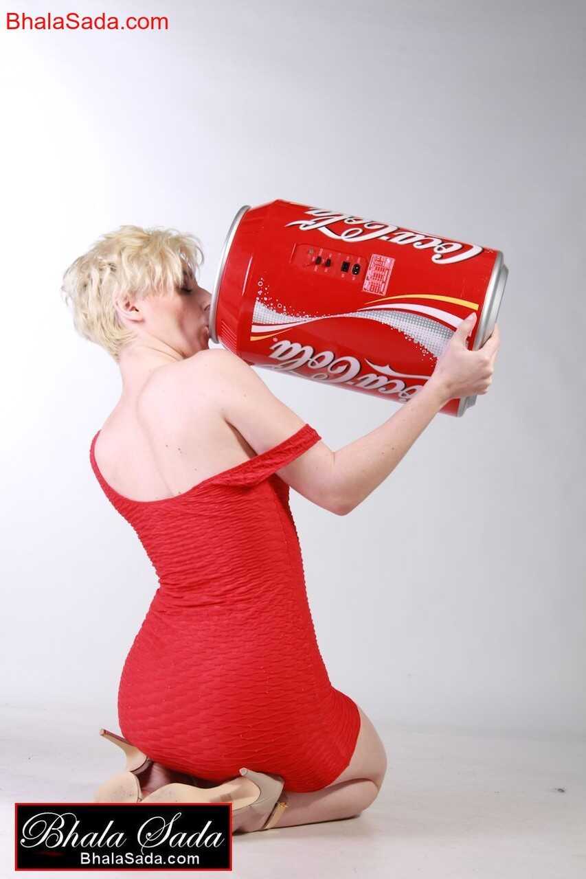 Sexy Mom Barely Holds In Her Coca-Cola Thirst As She Lustfully Poses For The Camera! - 