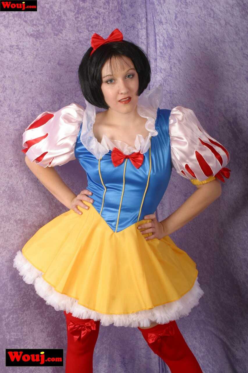 Snow White's Nude Costume Solo - 