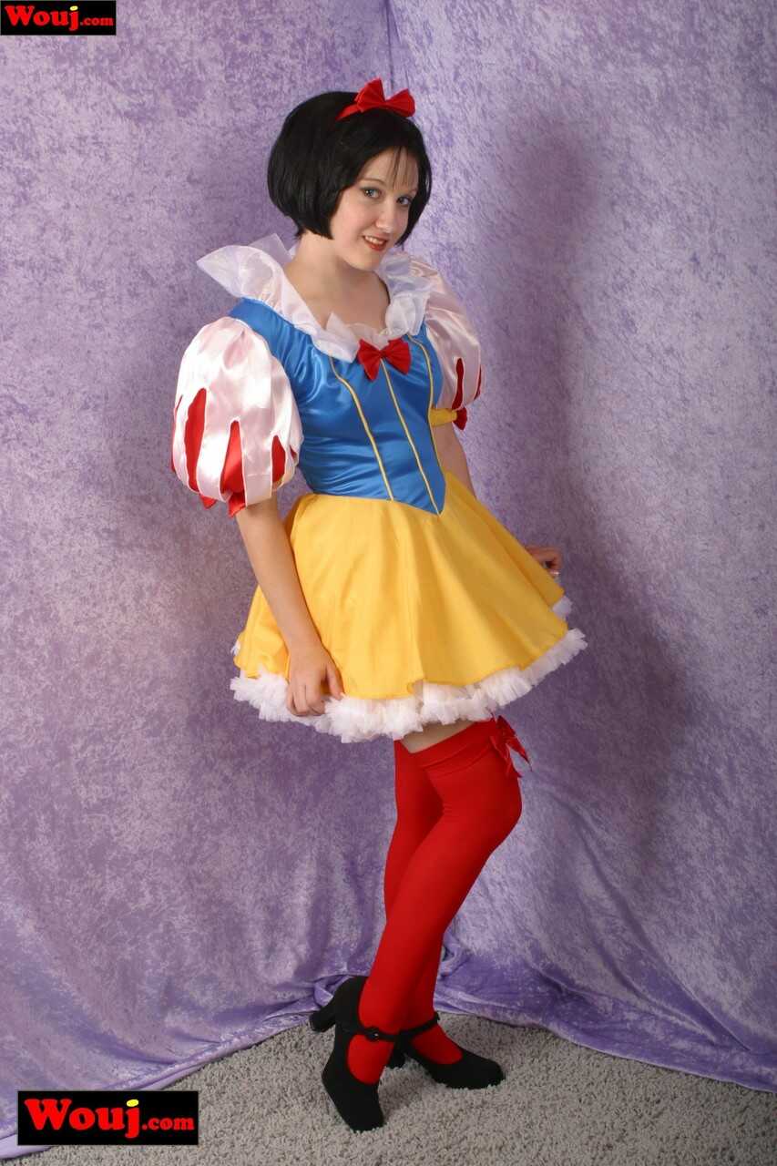 Snow White's Nude Costume Solo - 