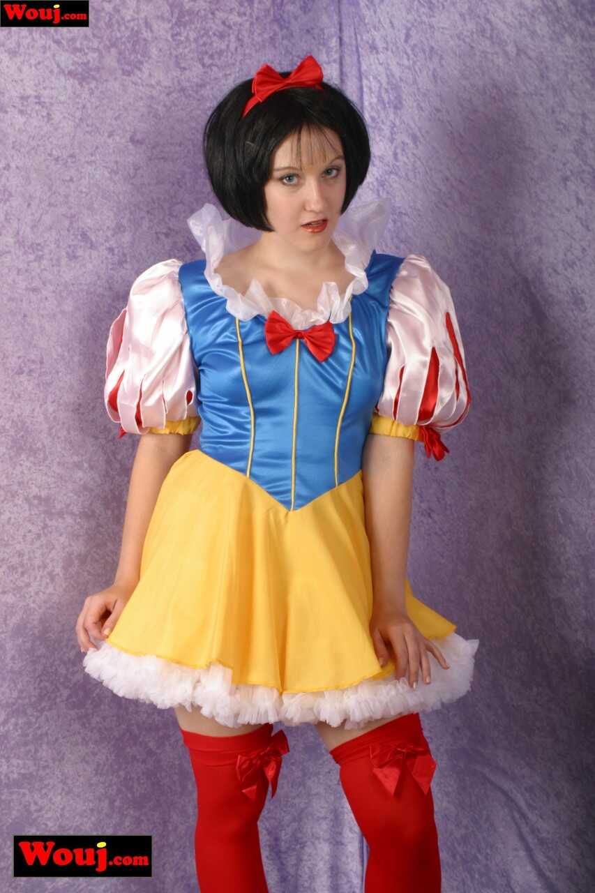 Snow White's Nude Costume Solo - 