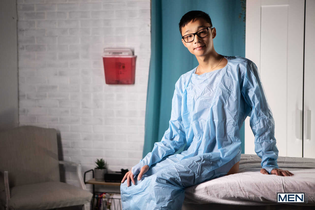 Dr. Tony D'Angelo's Clinic: A Tale of Hardcore Anal Adventures with a Handsome Twink - 