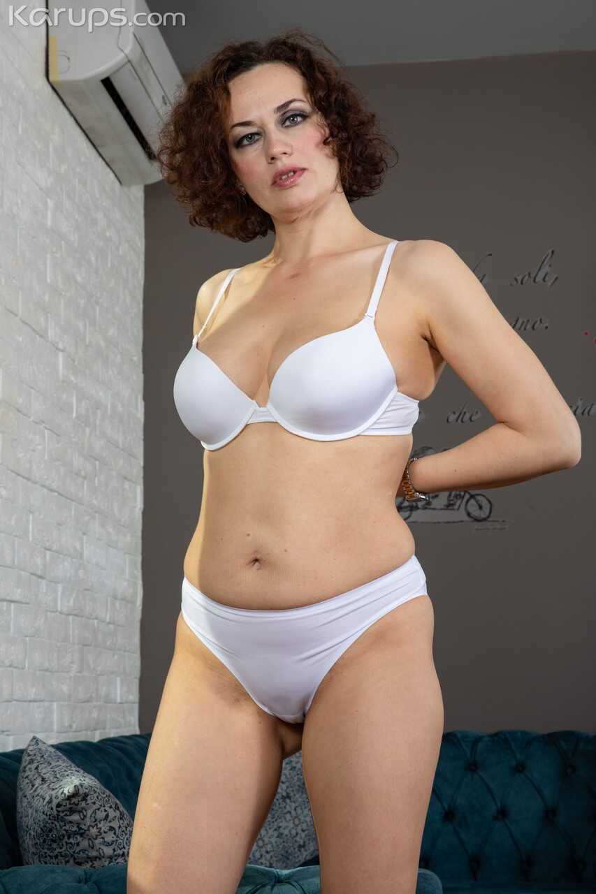 Karups Older Women Karolina Rus: The Sensual Mature Spread - Karolina Rus