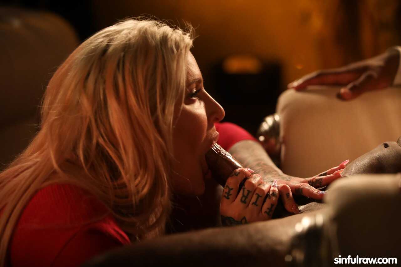 Alexxa Vice's British Nympho Head Hunting: BBC Cocksucking & Fucking While Her Cuckold Watches - Aaron Rock, Alex...
