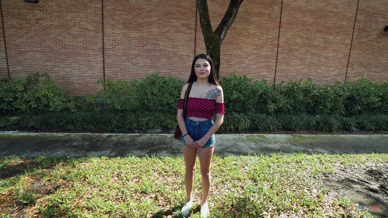 Reyna Delacruz's Bus Stop Pickup Turns into an Overpowering Stranger Sexcapade - Reyna Delacruz