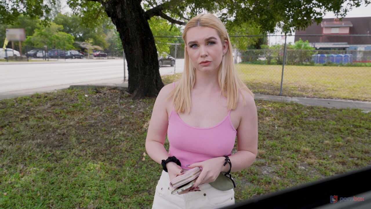 Layla's Roadside Adventure Blonde Hitchhiker Gets Fucked by Stranger in the Woods - Layla Belle