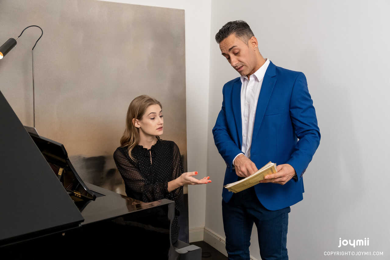 Tiffany Tatum's Piano Lesson Turned into a Hardcore Seduction by Mugur - Mugur, Tiffany Tatum