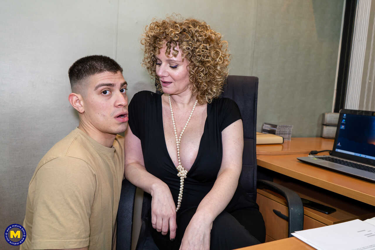 Curly haired mature Merce shows her hypnotizing tits and gets rammed by Jason Carrera in the office - Jason Carrera, Merce...