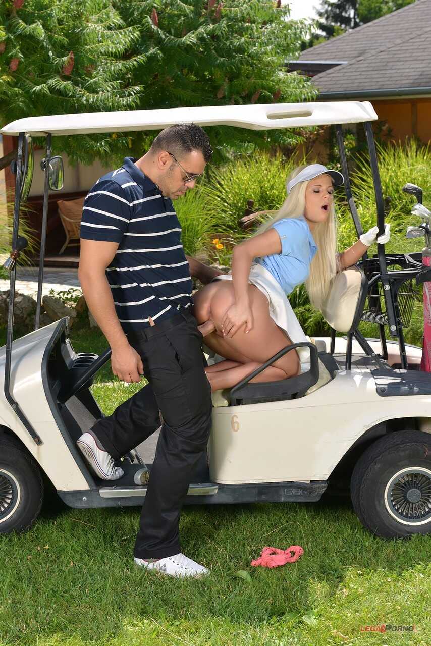 Blonde Bombshell Candice Licks Her Golf Instructor's Cock in the Great Outdoors - Candee Licious