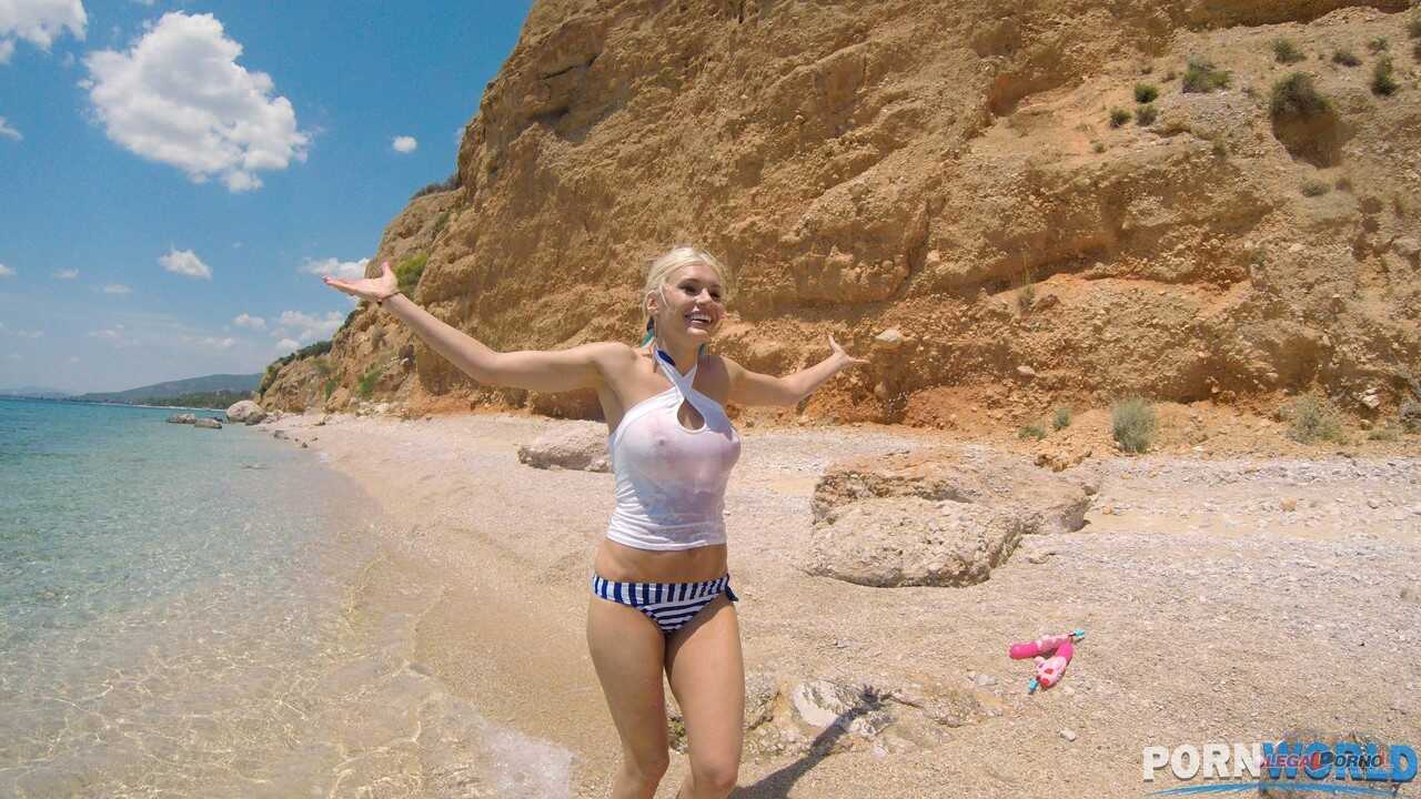 Beach Bitches: Inna Innaki & Kitana Lure's Athletic Adventures on the Sandy Shores of Porn World - Inna Innaki, K...
