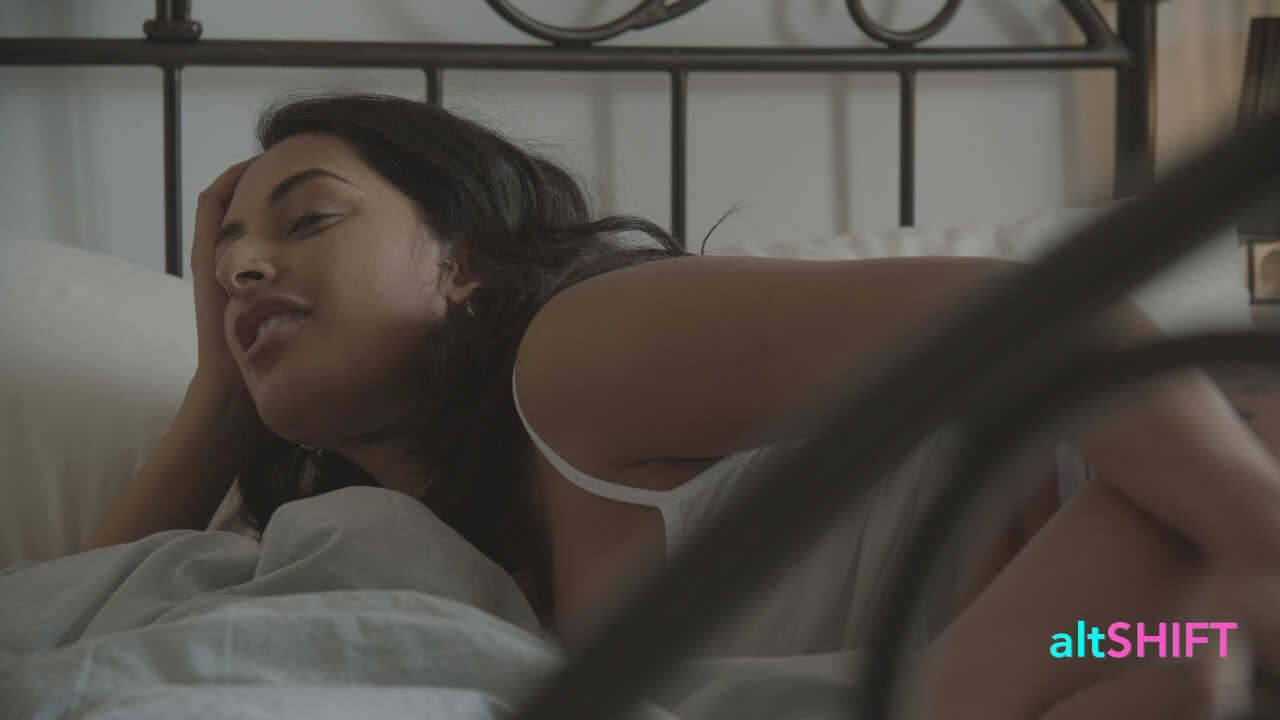 Lesbian Amateurs Kali Sudhra's Hair Pulling, Pussy Toying & Strapon Sex Action - Kali Sudhra
