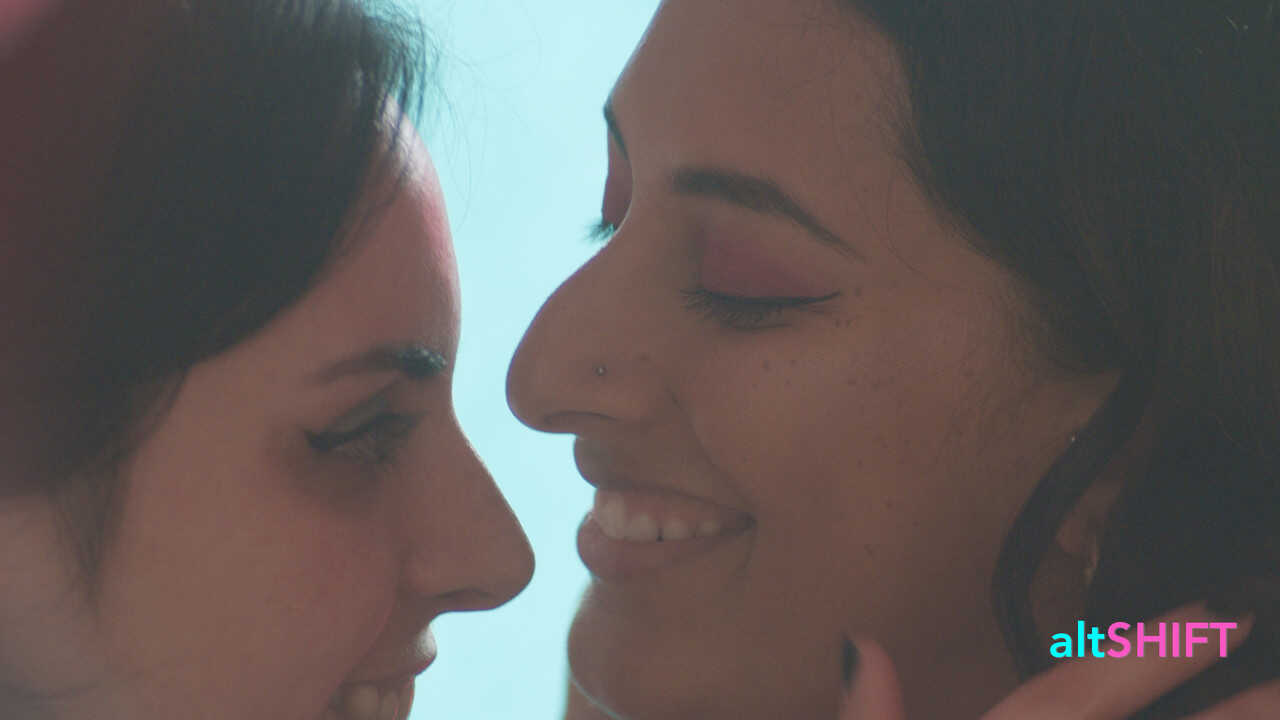 Lesbian Amateurs Kali Sudhra's Hair Pulling, Pussy Toying & Strapon Sex Action - Kali Sudhra