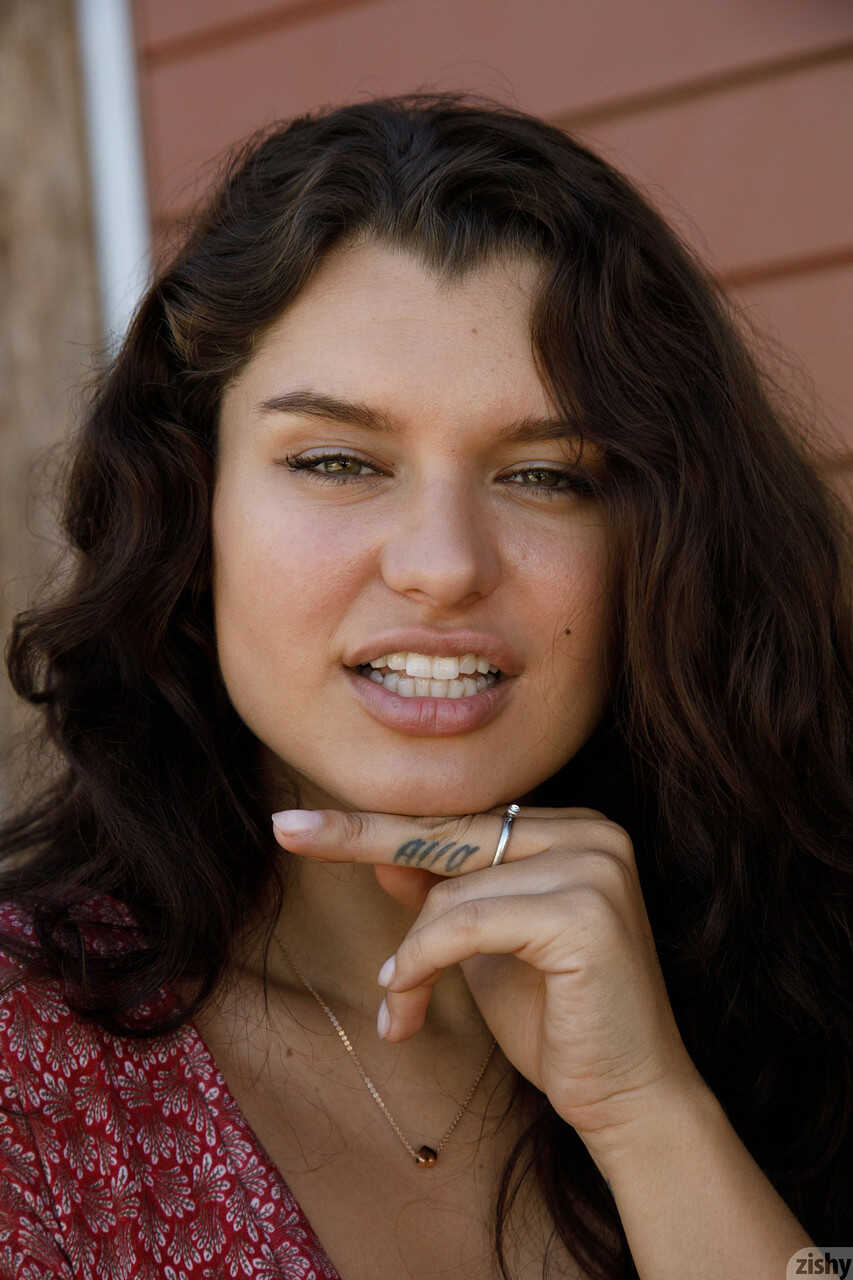 Public Flashing Brunette Amateur Teen Nalani Dacus Exposes Big Tits In High Heels! - Nalani Dacus