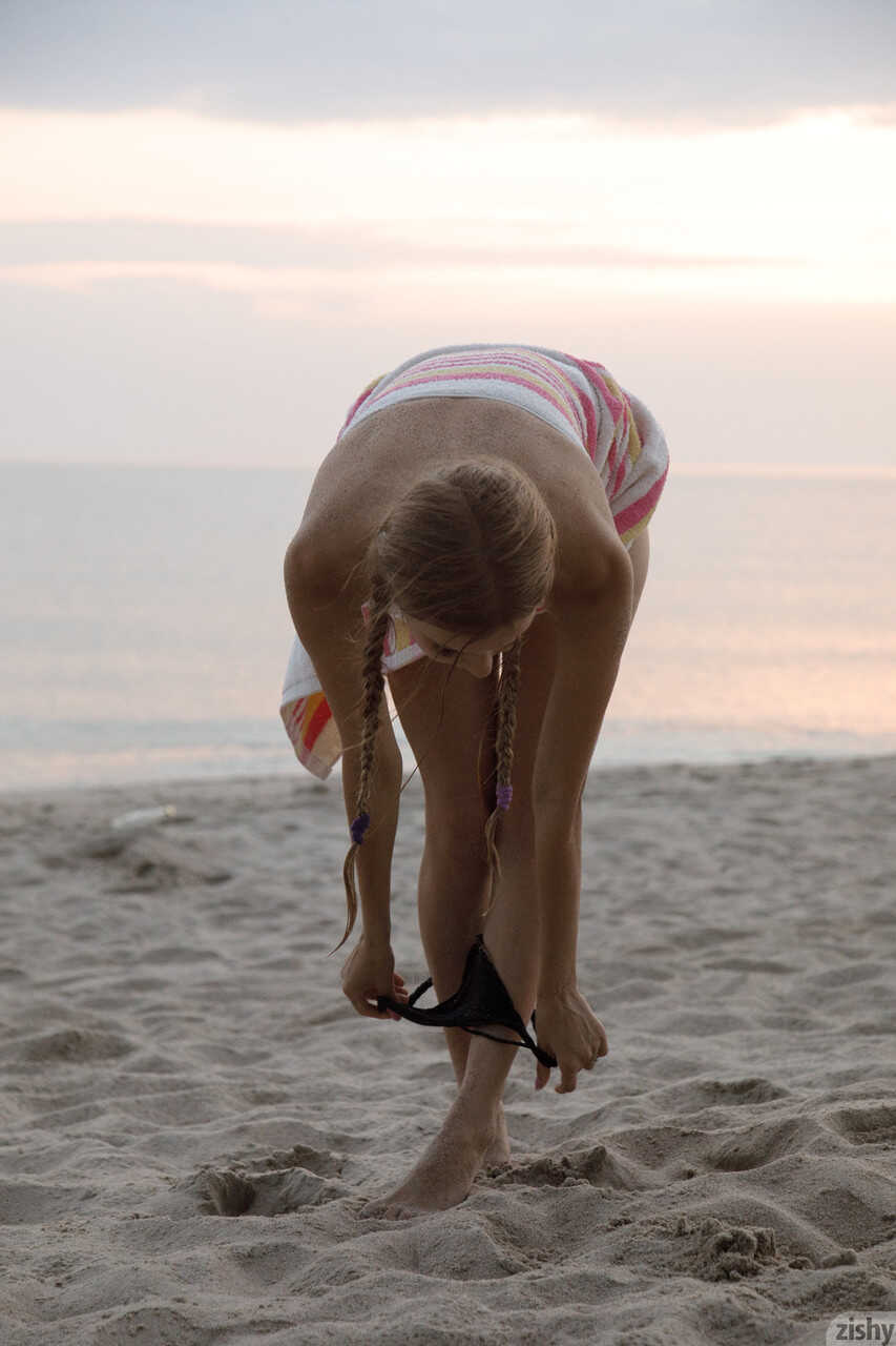 Ulyana Orsk's Amateur Adventure: Hot Naked Girl Strips and Shows off Her Body on a Sandy Beach - Ulyana Orsk