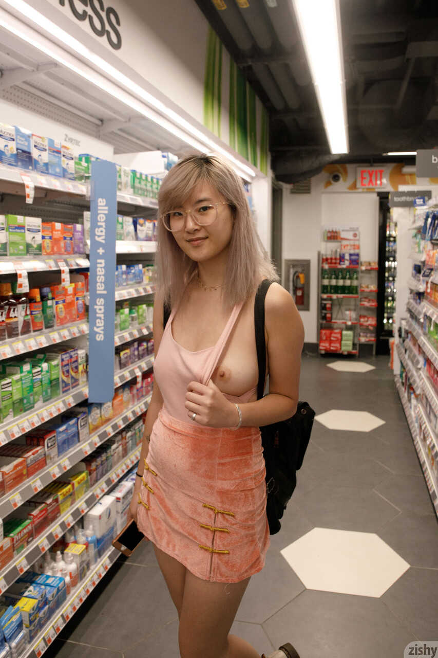 Asian Barbie Qu: A Nerdy Porn Star Flashes Her Tits And Panties In Public!