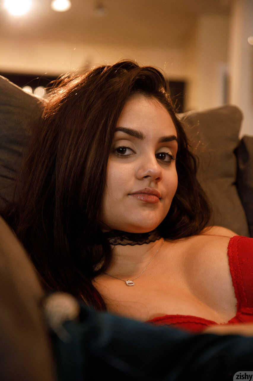 Busty black-haired Eloisa Guerra shows off her sexy ass in red lingerie - Eloisa Guerra