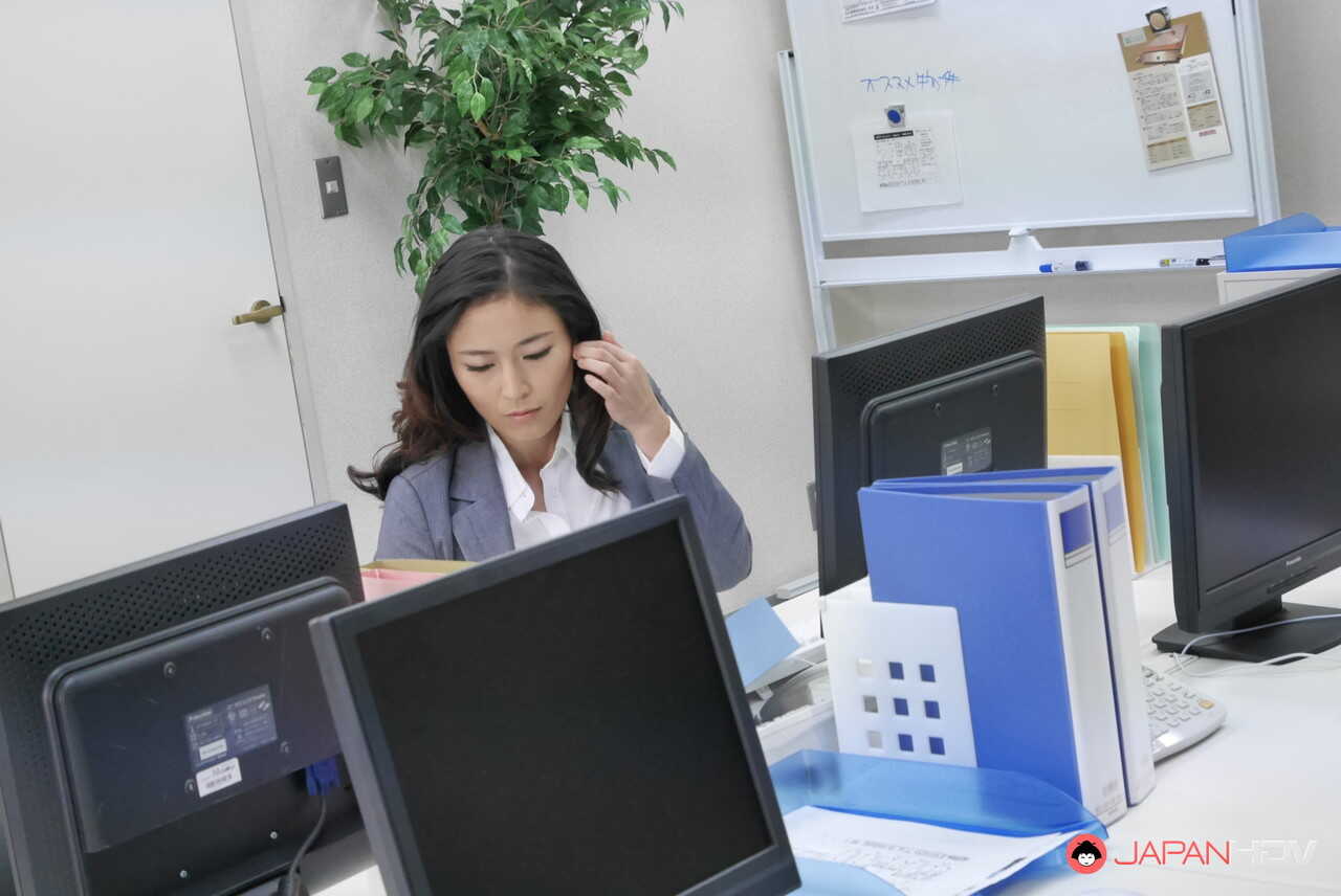 Secretary Submission: Seira Ichijo's Ultimate Office Blowjob - Seira Ichijo