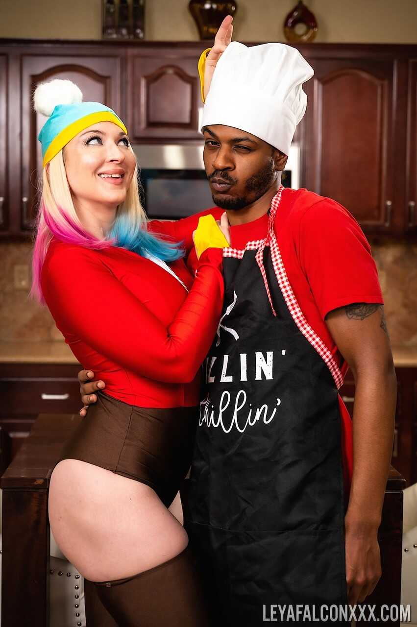 Blonde Bombshell Leya Falcon Gets Fucked By The Chef In Hardcore Interracial Action!