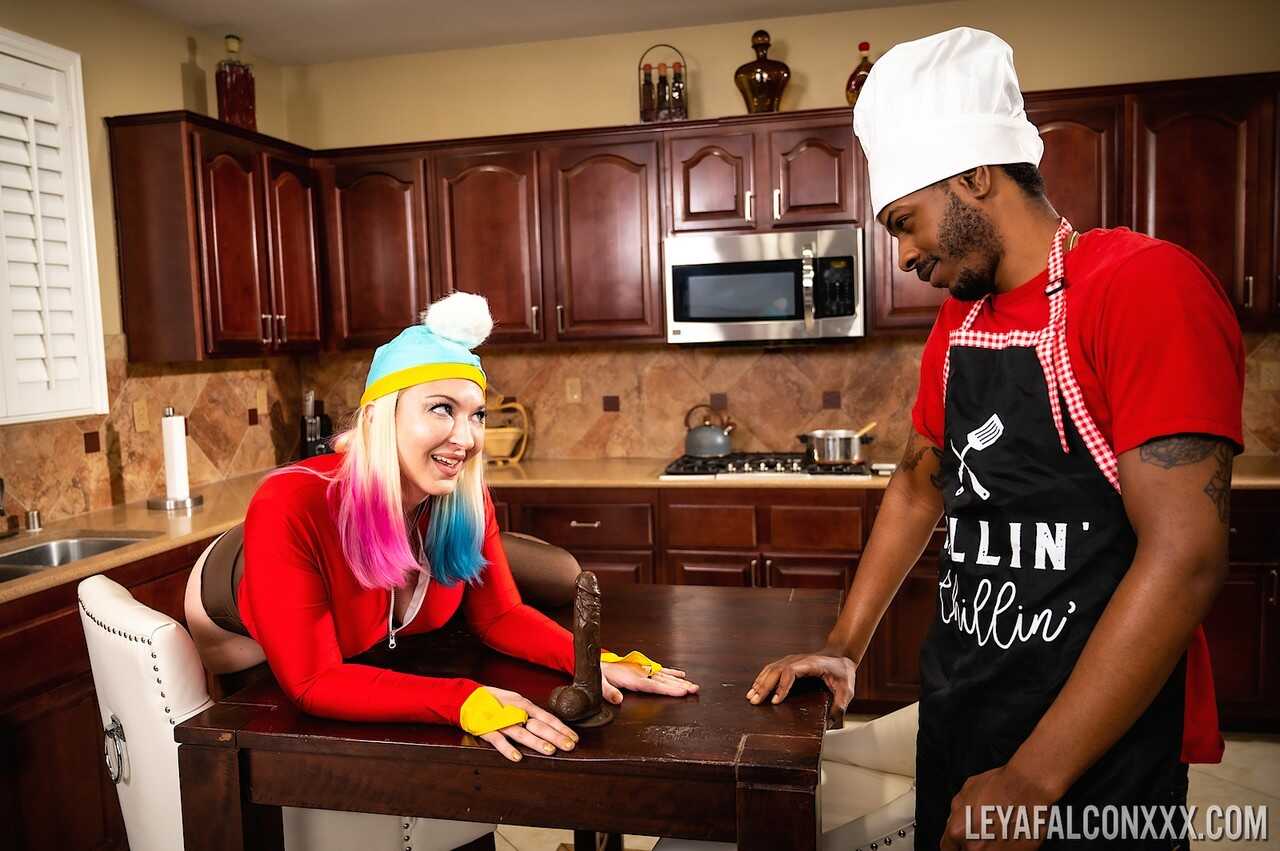 Blonde Bombshell Leya Falcon Gets Fucked By The Chef In Hardcore Interracial Action! - Leya Falcon