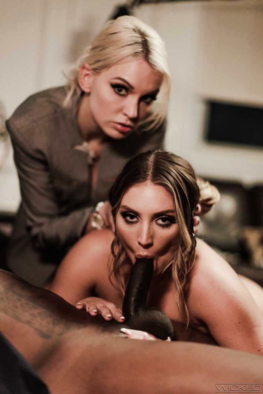 The Steamy Threesome: Kayley Gunner, Kenzie Taylor, and Rob Piper Get Down and Dirty - Kayley Gunner, Kenzie Taylor, Rob P...