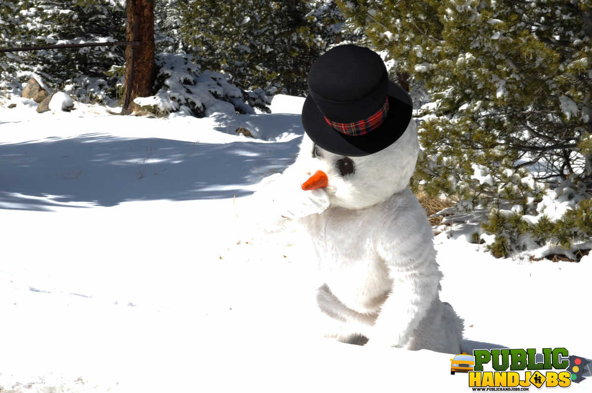 Brandi de Lafey's Naughty Redhead Exhibition: A CFNM Handjob for a Snowman in the Woods - Brandi de Lafey