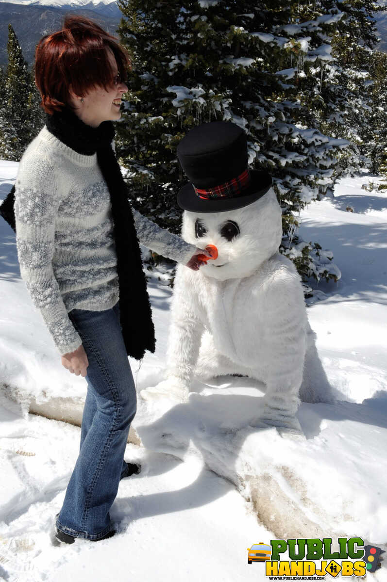 Brandi de Lafey's Naughty Redhead Exhibition: A CFNM Handjob for a Snowman in the Woods - Brandi de Lafey