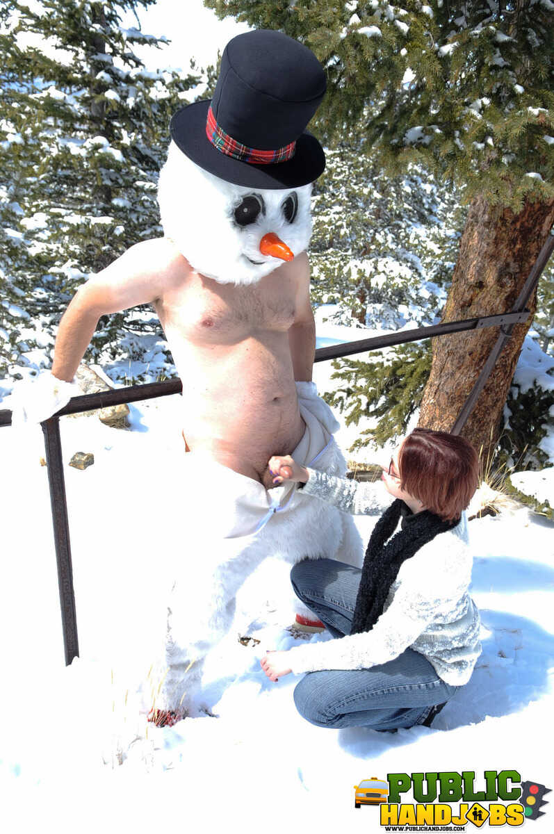 Brandi de Lafey's Naughty Redhead Exhibition: A CFNM Handjob for a Snowman in the Woods - Brandi de Lafey