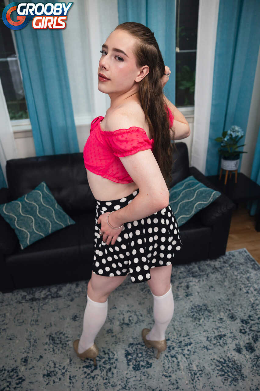 TGirl Temptress Jill Pill Gets her Transsexual Feet Worshiped by Lucky Sissy - Jill Pill