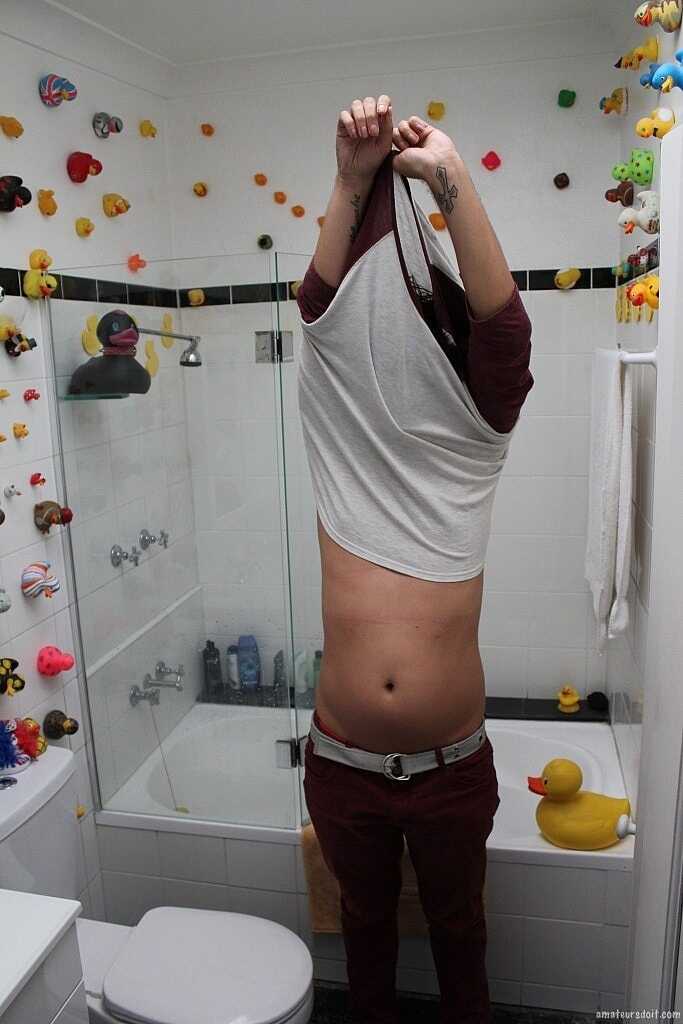Gay Amateur Sonny Moon Exposes His Big Dick While Masturbating In The Shower - 