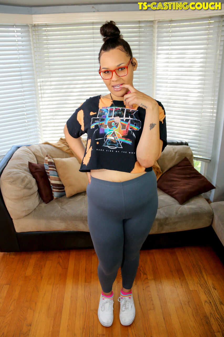 Curvy Shemale Daizy Blaze TSC shows off her big ass and thick shemale dick! - Daizy Blaze