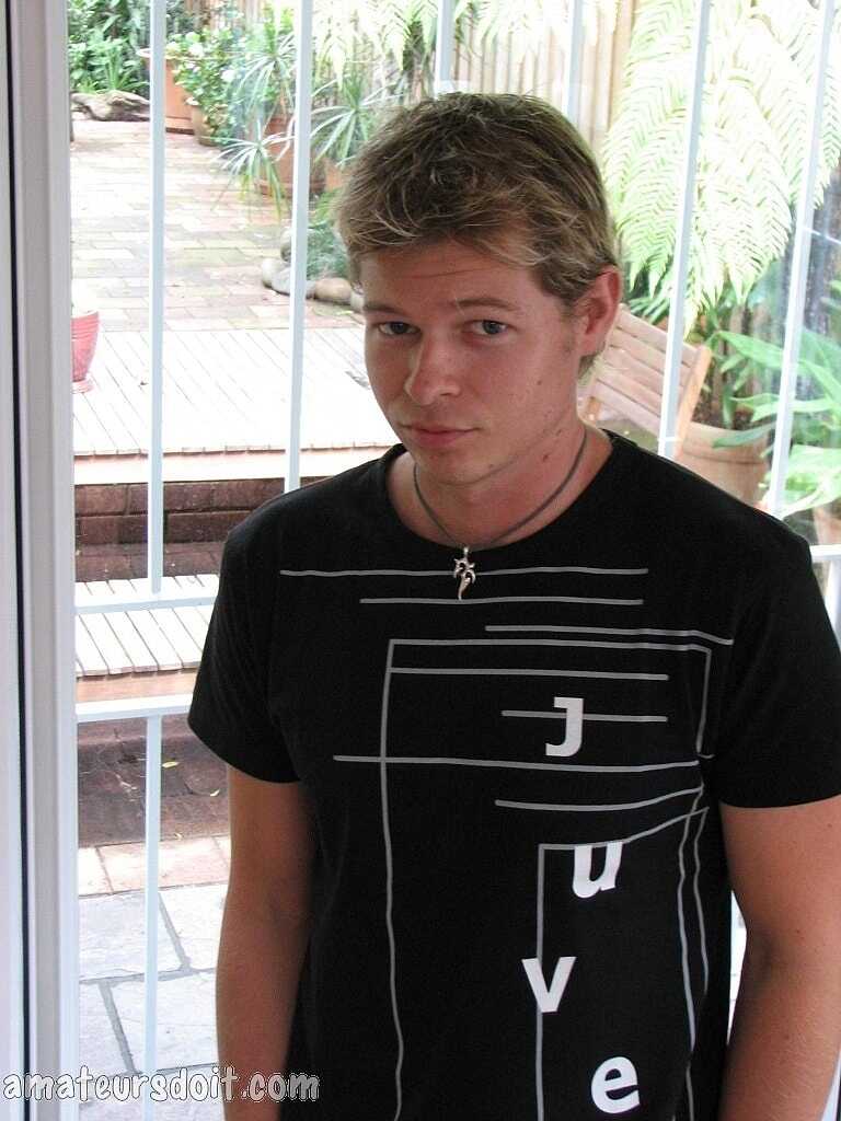 Blonde gay Paul Pounder strips completely naked and jerks off on the couch. - 