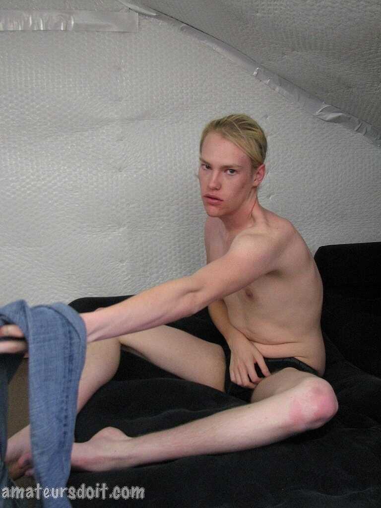 Blonde amateur gay Chris Toy gets horny in front of the camera while stroking his hard dick - 