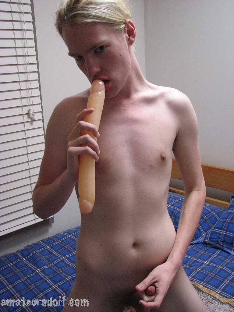 Blonde amateur gay Chris Toy gets horny in front of the camera while stroking his hard dick - 