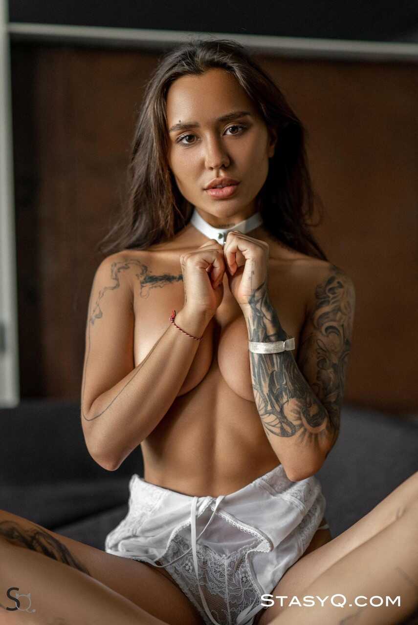 The Naughty and Sexy Camilla Strips Down to Show Off Her Tattooed Body and Thigh Gap for the Camera! - Camilla