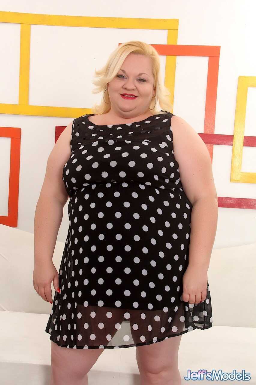 Joanna Roxxx, the Fat and Old BBW, Unleashes Her Big Ass to Ride a Monster Cock - Joanna Roxxx