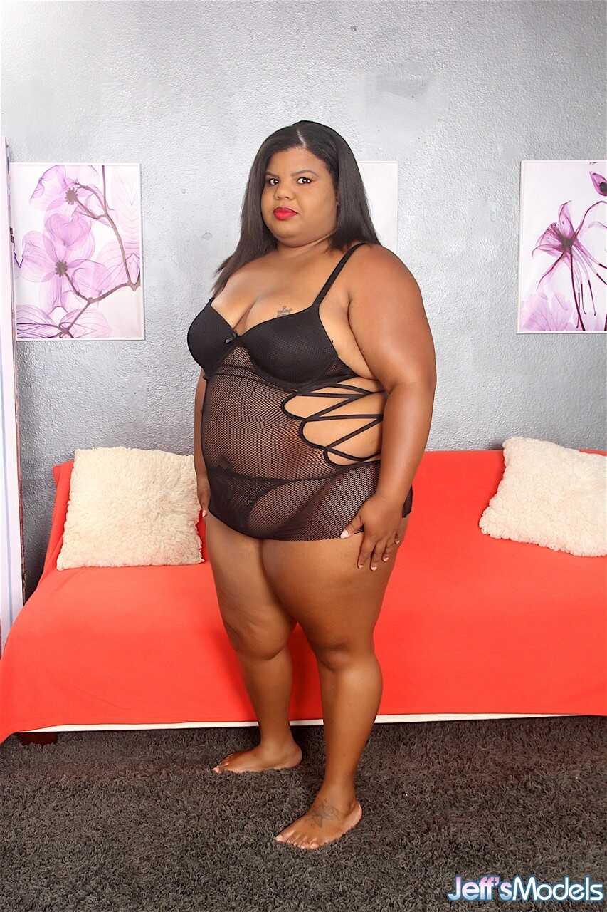 Black and White Affair: Peaches Love's Spontaneous Facialed Seduction with her Caucasian Lover - Peaches Love