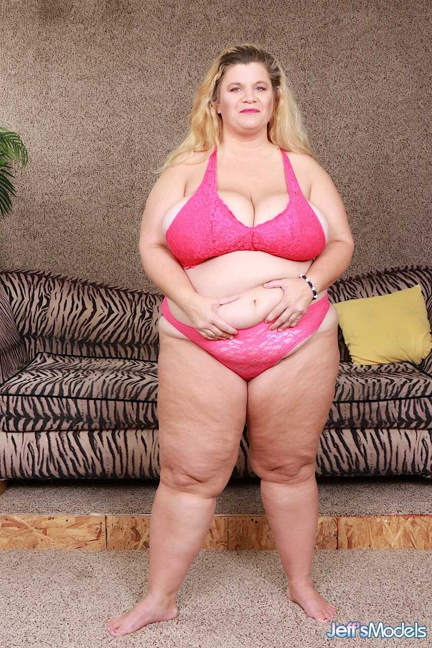 Chubby Wife Haley Jane Cums All Over Her Hairy Face After a Hardcore Sex on the Sofa - Haley Jane